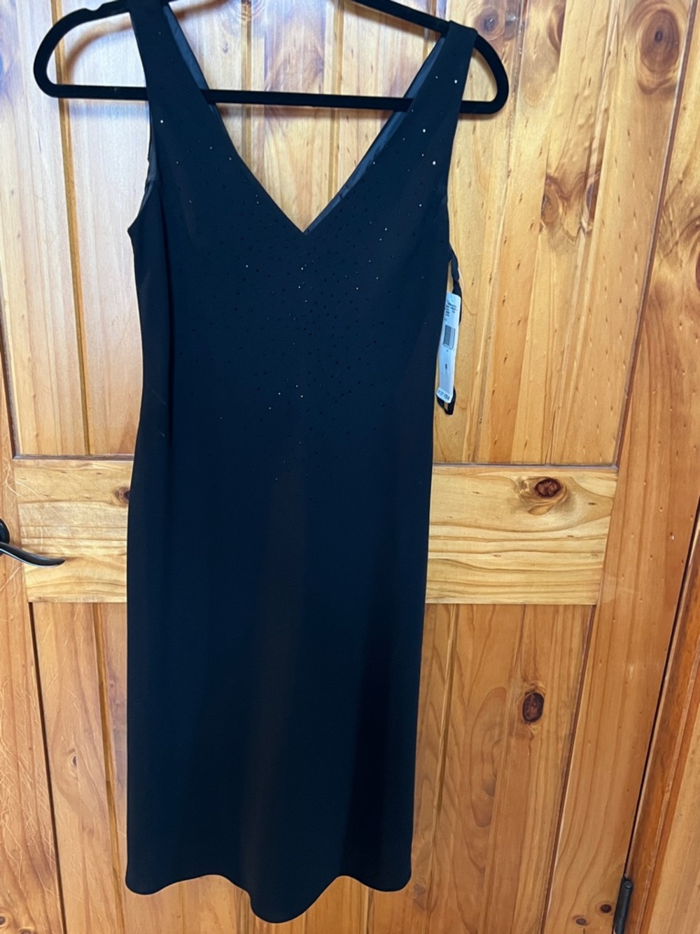Jones New York Black V-Neck Midi Dress with Subtle Sparkle
